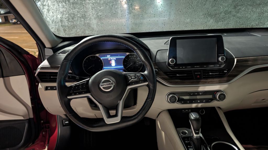2021 Nissan Altima Image 7