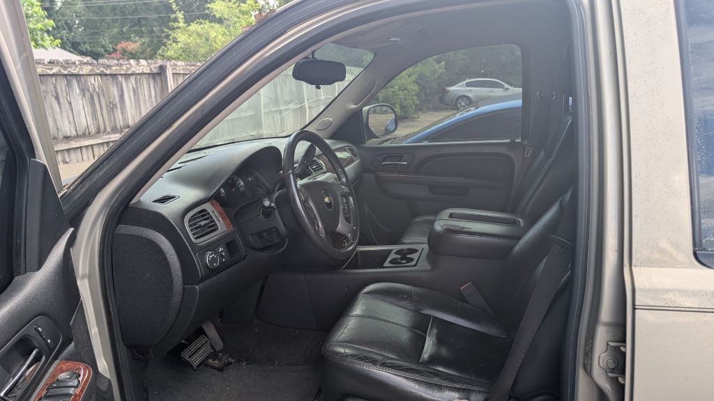 2012 Chevrolet Suburban Image 28
