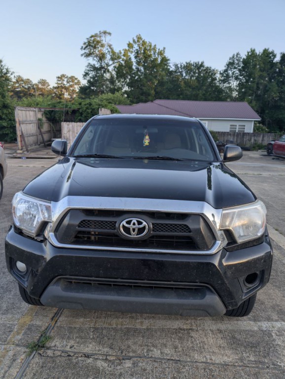 2015 Toyota Tacoma Image 2