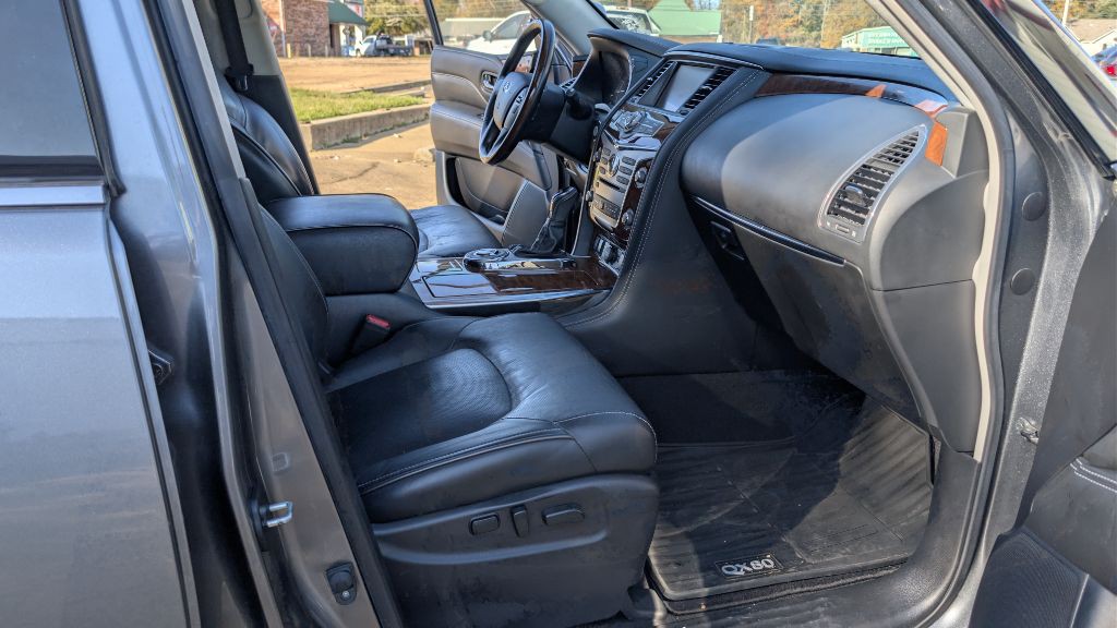 2018 INFINITI QX80 Image 32