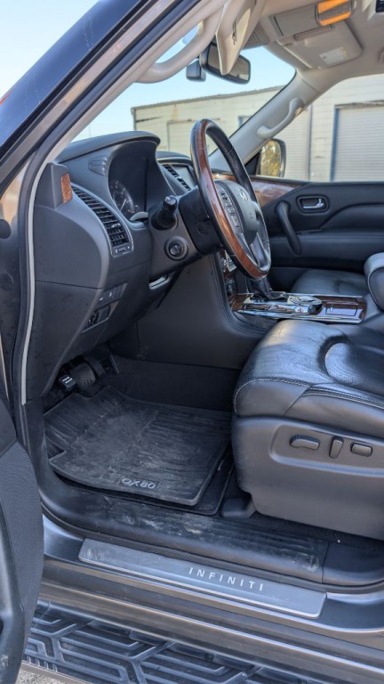 2018 INFINITI QX80 Image 40