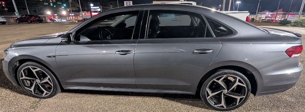 2020 Volkswagen Passat Image 3