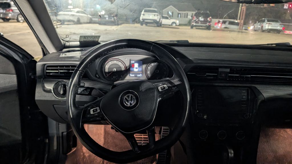 2020 Volkswagen Passat Image 20