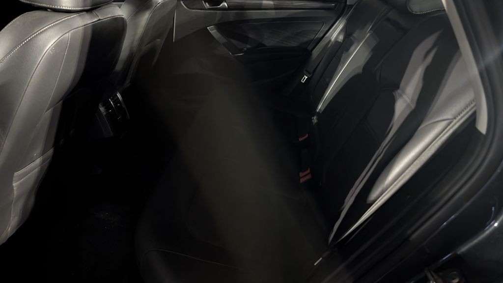 2020 Volkswagen Passat Image 22