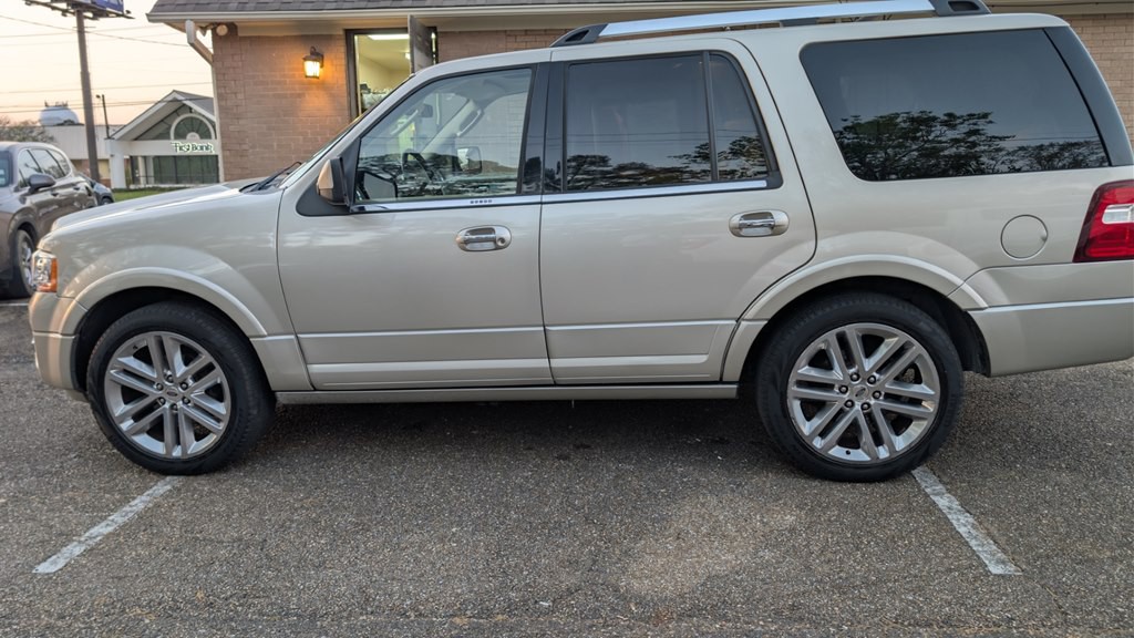 2017 Ford Expedition Image 12