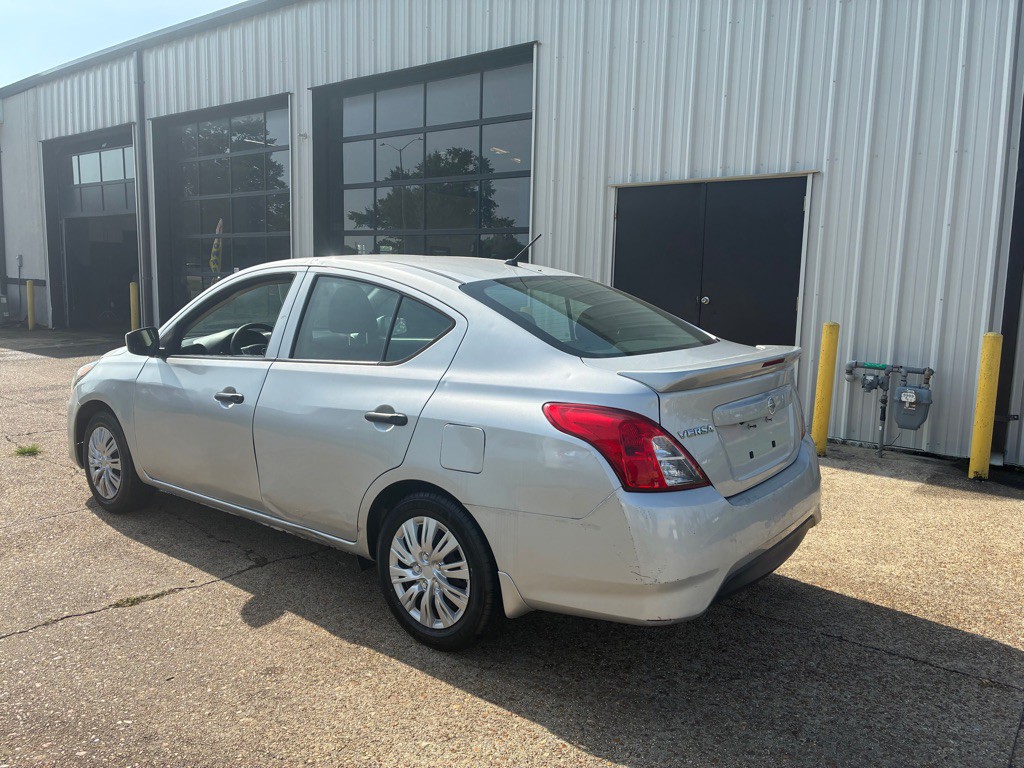 2019 Nissan Versa Image 6