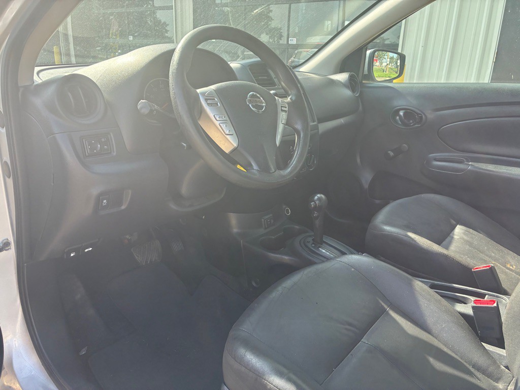 2019 Nissan Versa Image 8