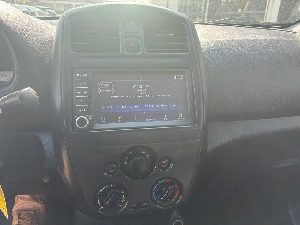 2019 Nissan Versa Image 11
