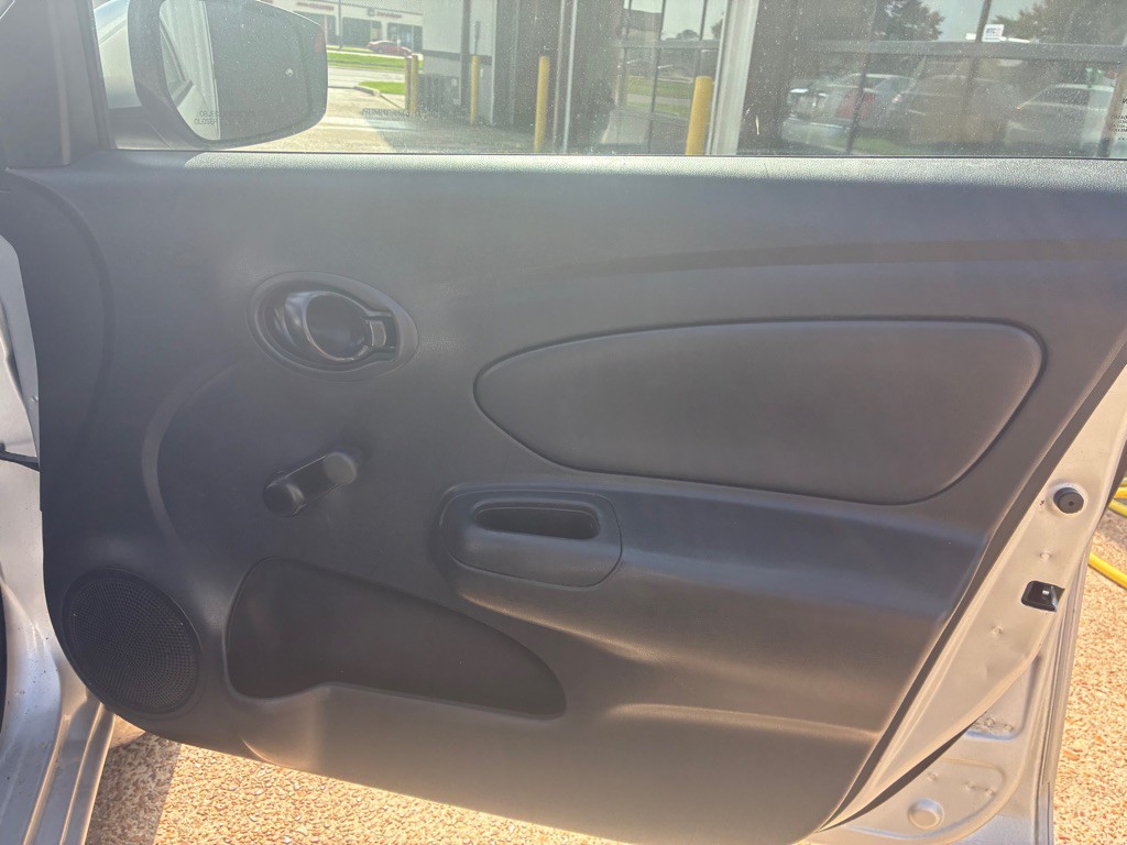 2019 Nissan Versa Image 20