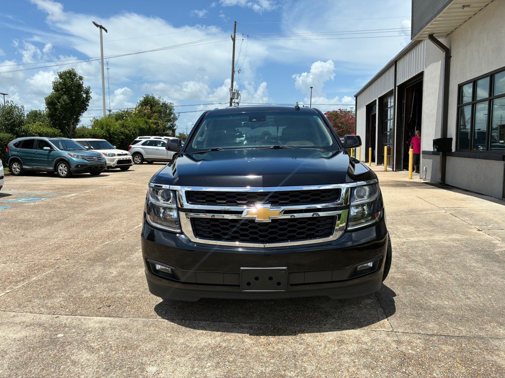 2017 Chevrolet Tahoe Image 2