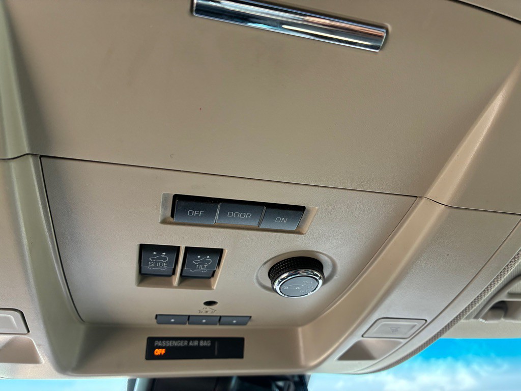 2017 Chevrolet Tahoe Image 21
