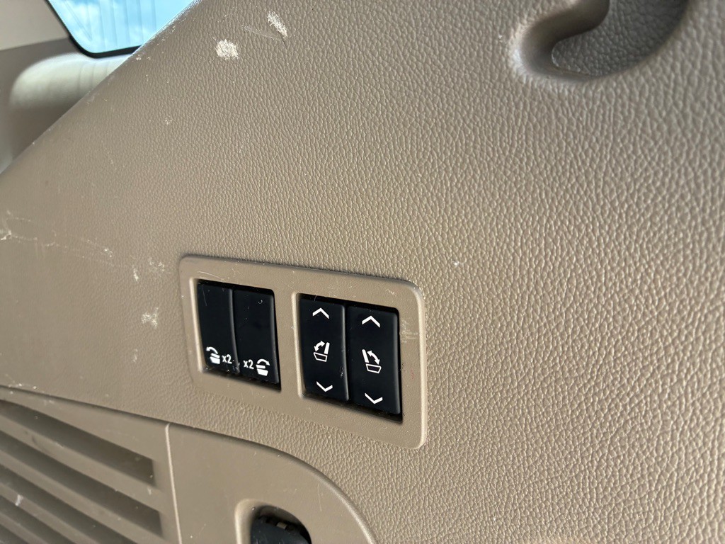 2017 Chevrolet Tahoe Image 29