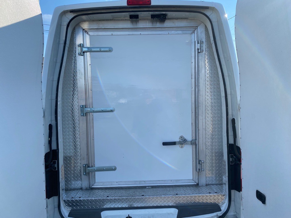 2018 Nissan NV Image 4