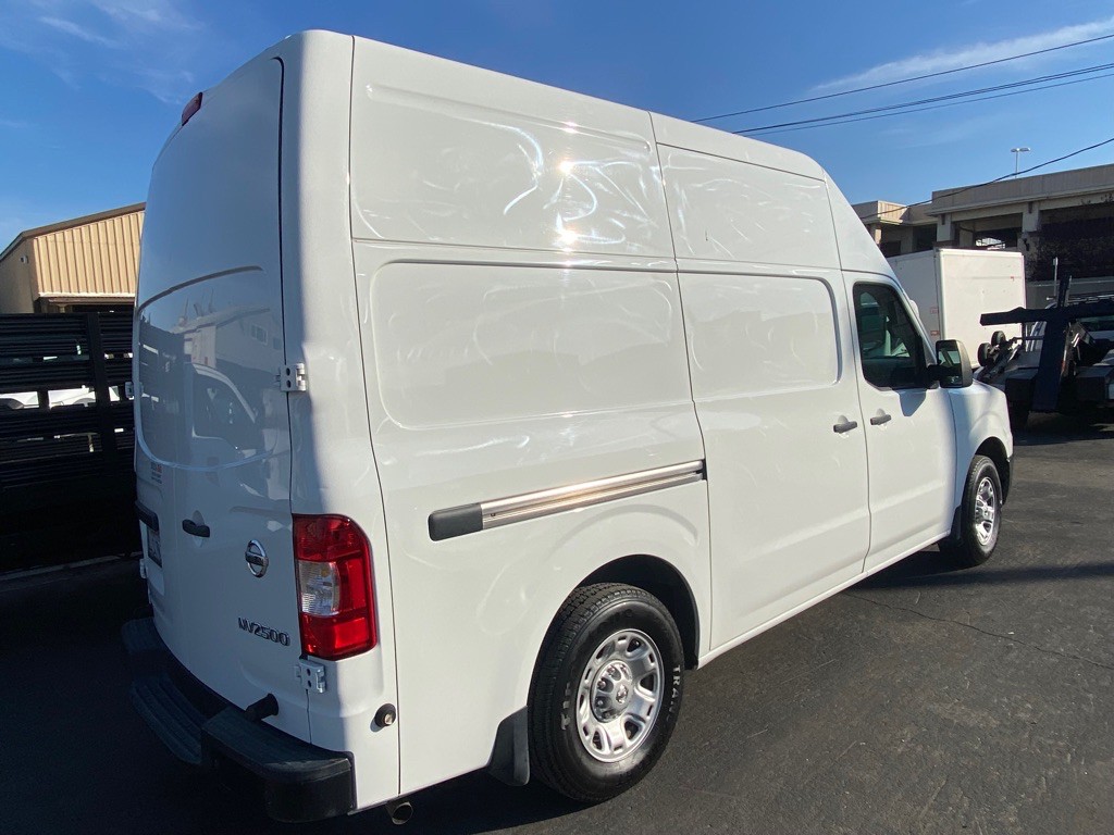 2018 Nissan NV Image 8