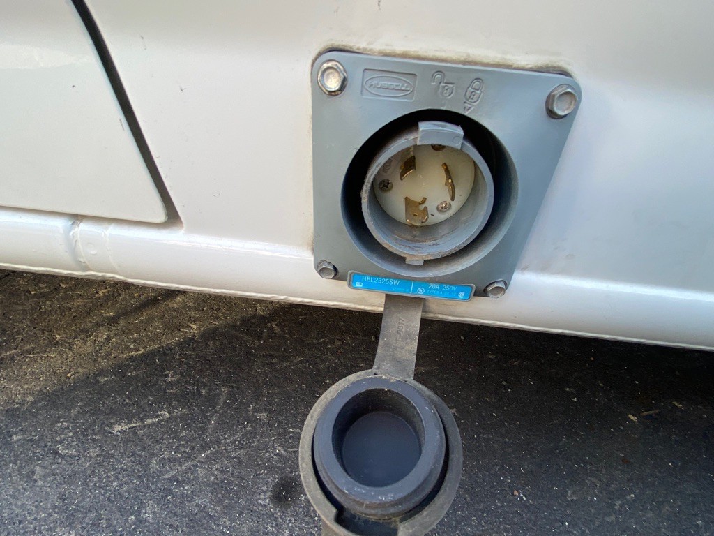 2018 Nissan NV Image 13