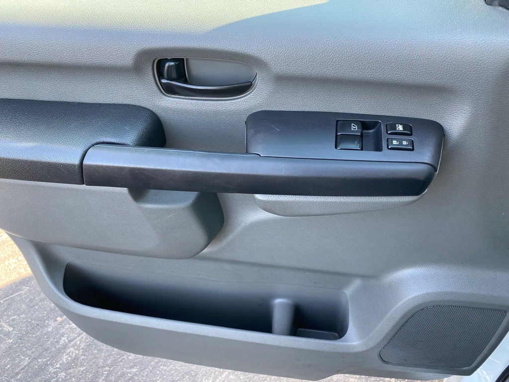 2018 Nissan NV Image 20