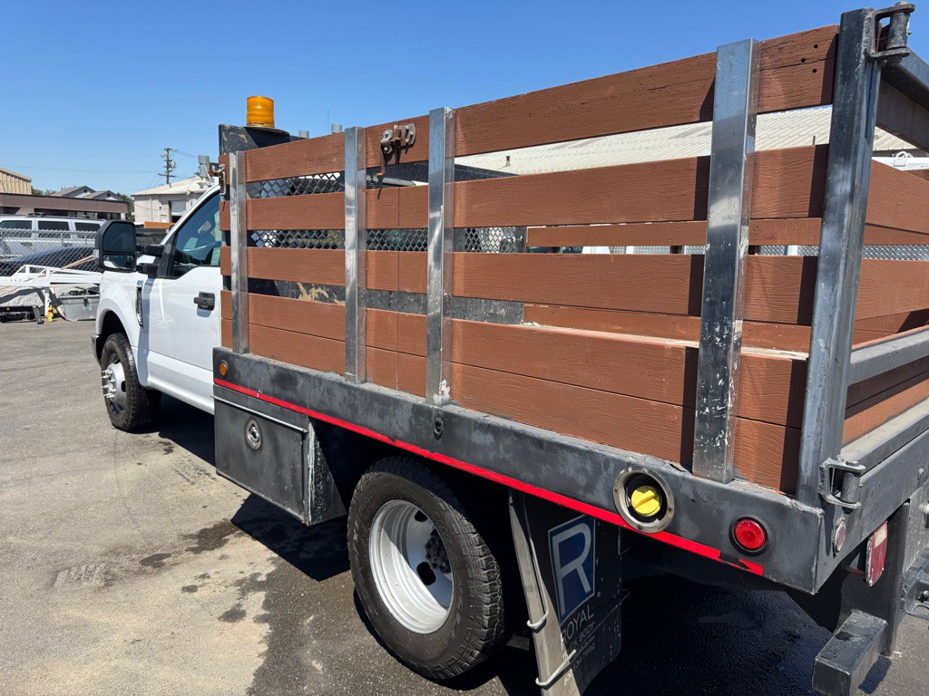 2017 Ford F-350 Image 24