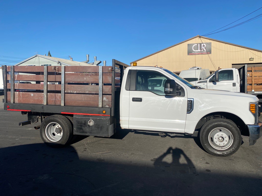 2017 Ford F-350 Image 2