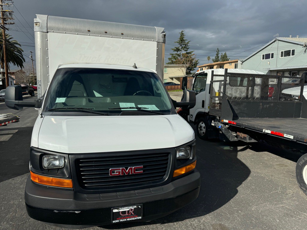 2018 GMC Savana Image 4