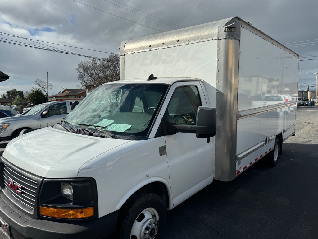 2018 GMC Savana Image 5