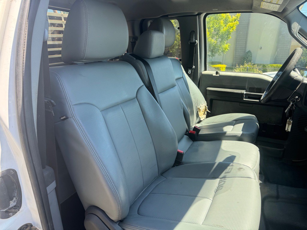 2015 Ford F-350 Image 21
