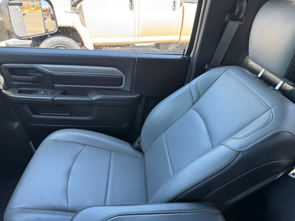 2022 RAM 5500 Image 21