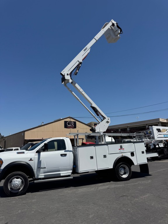 2022 RAM 5500 Image 30