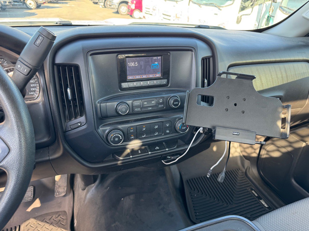 2015 Chevrolet Silverado 1500 Image 17