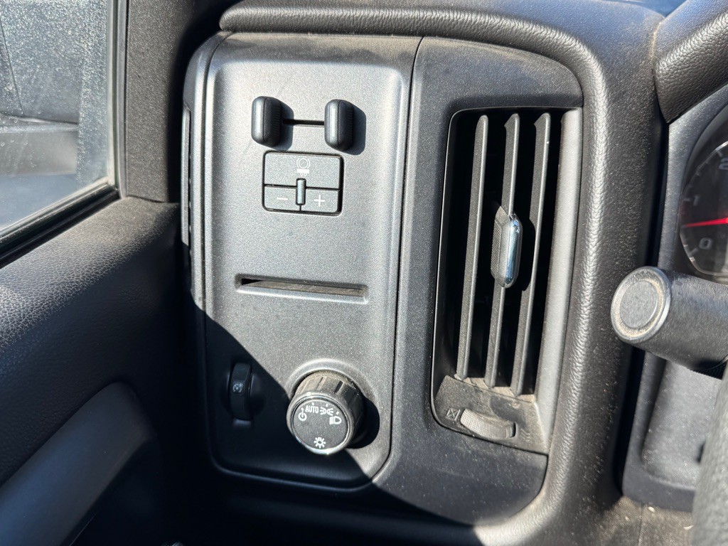2015 Chevrolet Silverado 1500 Image 20