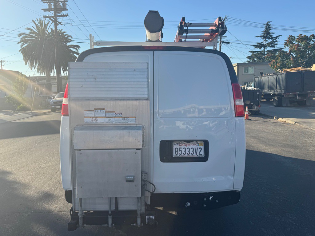 2019 Chevrolet Express Image 2