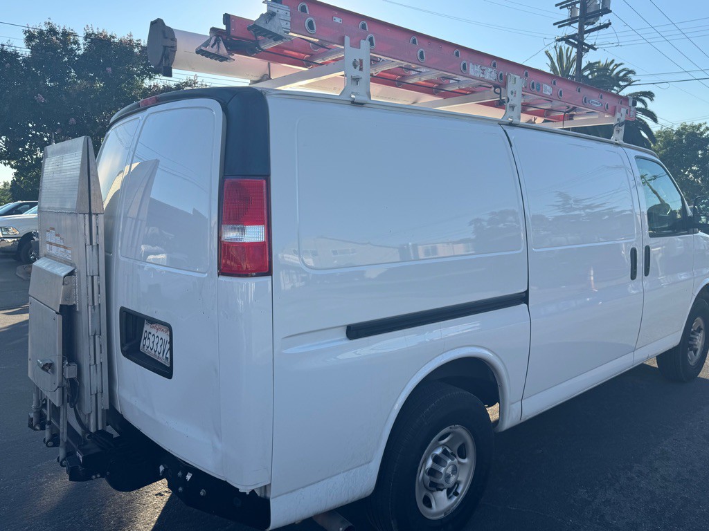 2019 Chevrolet Express Image 5