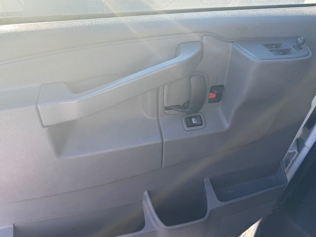 2019 Chevrolet Express Image 11
