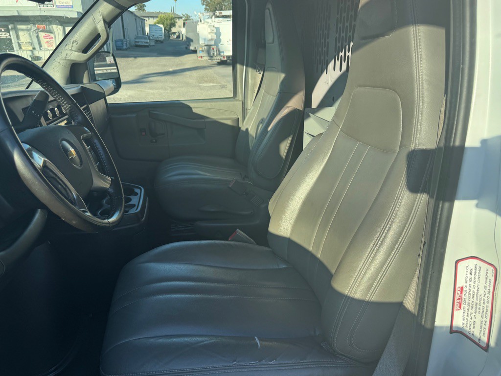 2019 Chevrolet Express Image 12