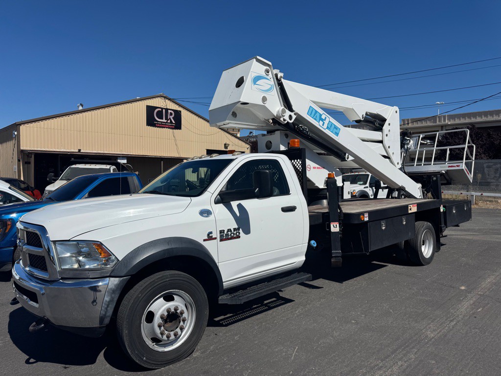 2014 RAM 5500 Image 3