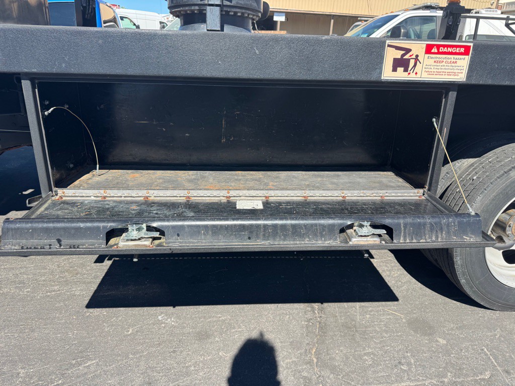 2014 RAM 5500 Image 17