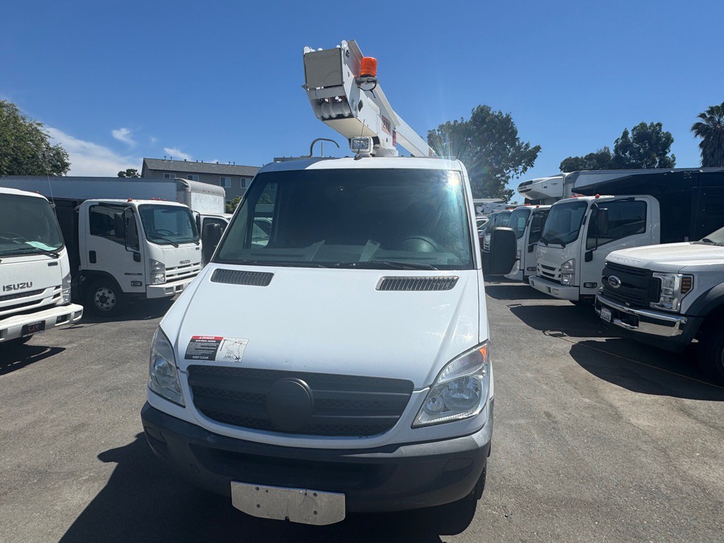 2013 Mercedes-Benz Sprinter Image 4