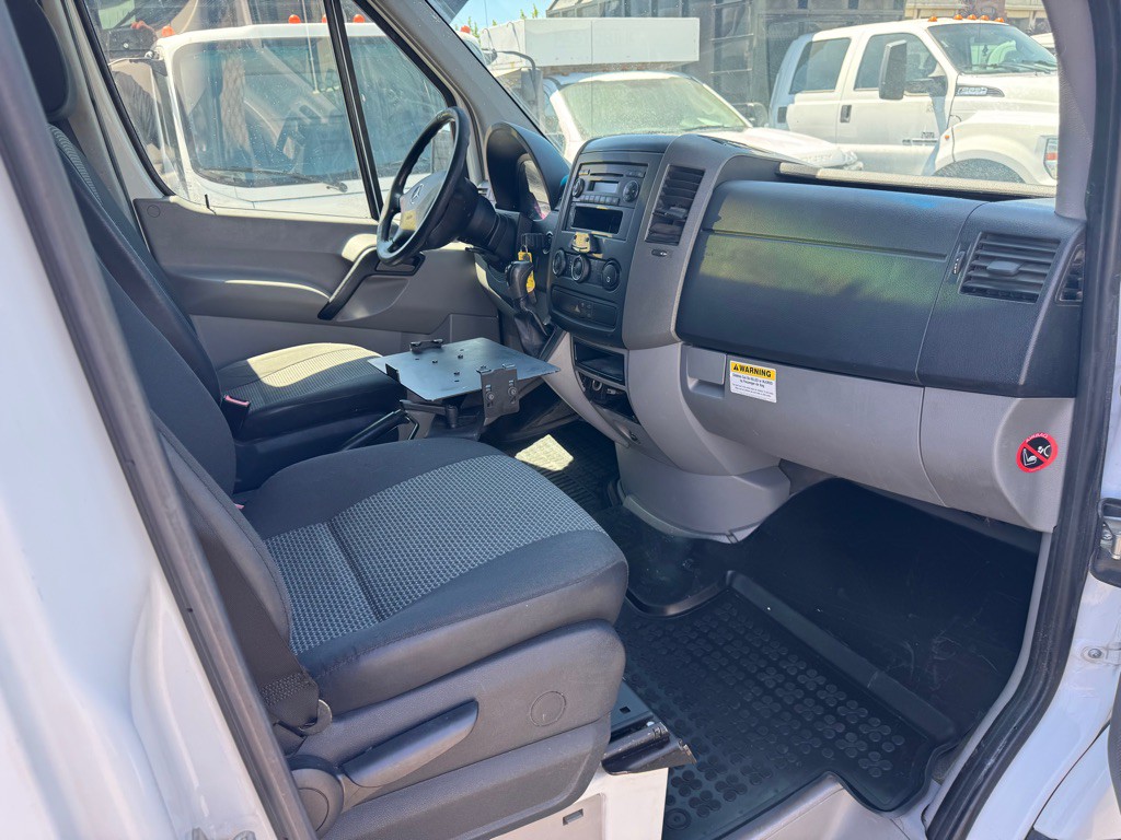 2013 Mercedes-Benz Sprinter Image 20