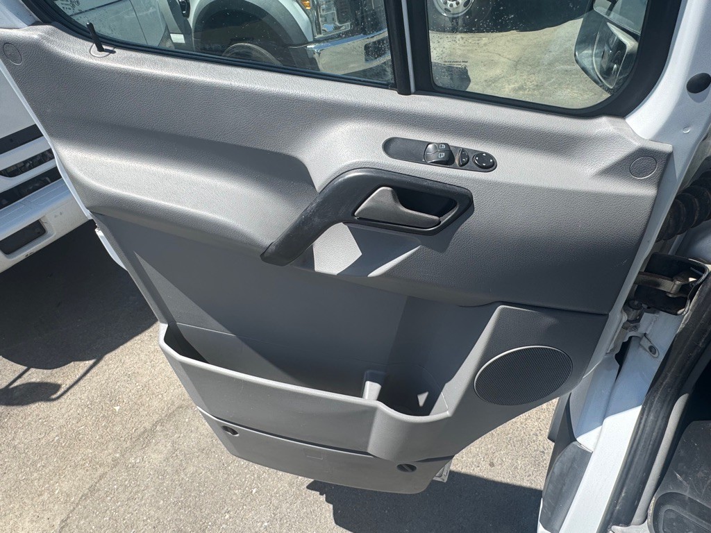 2013 Mercedes-Benz Sprinter Image 28