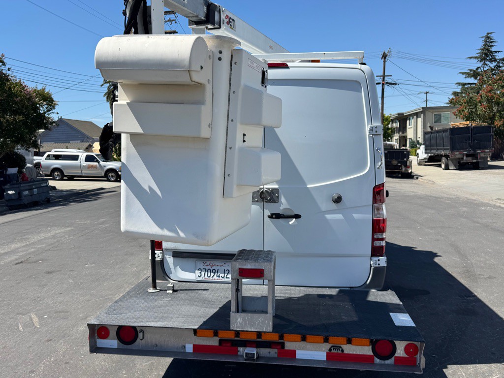 2017 Mercedes-Benz Sprinter Image 5