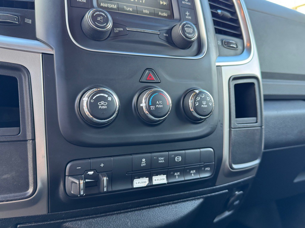 2016 RAM 5500 Image 28