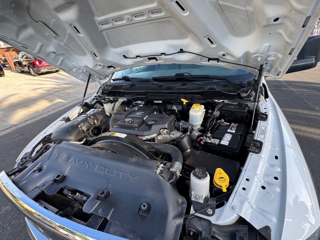 2016 RAM 5500 Image 32