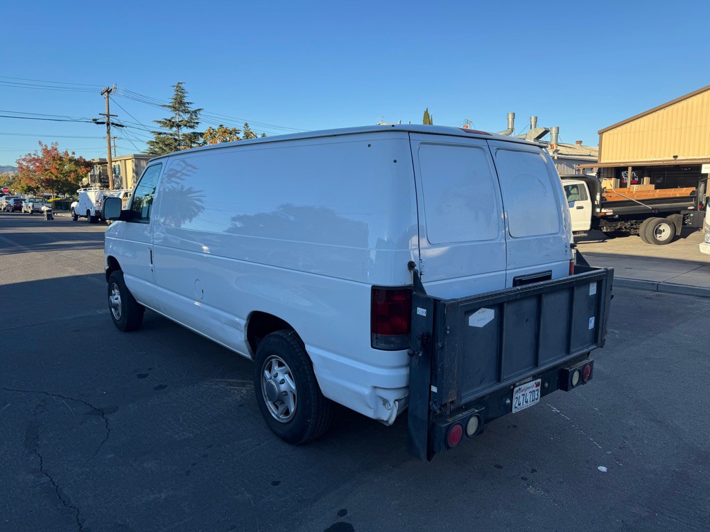 2009 Ford Econoline Image 3