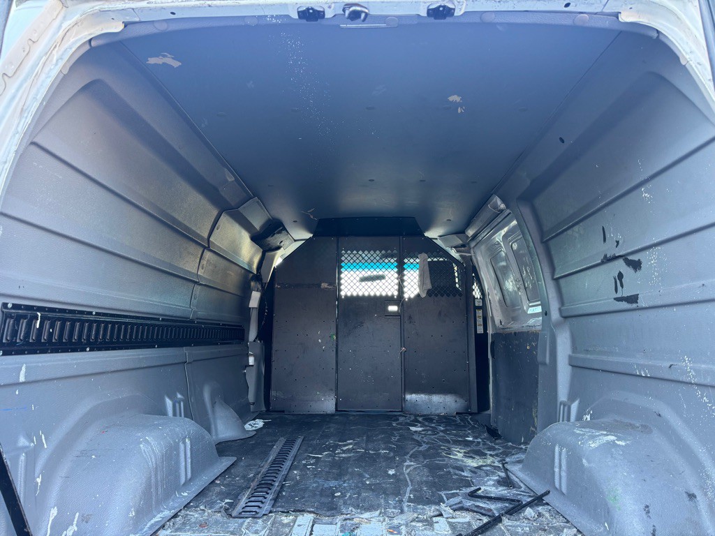 2009 Ford Econoline Image 12