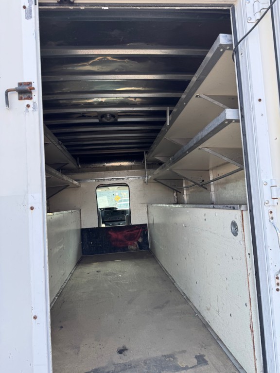 2017 Ford Econoline Image 15