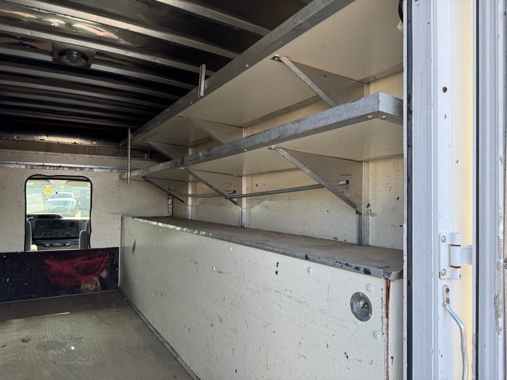 2017 Ford Econoline Image 16