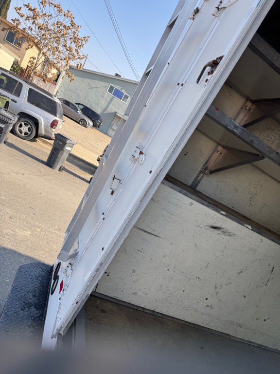 2017 Ford Econoline Image 18