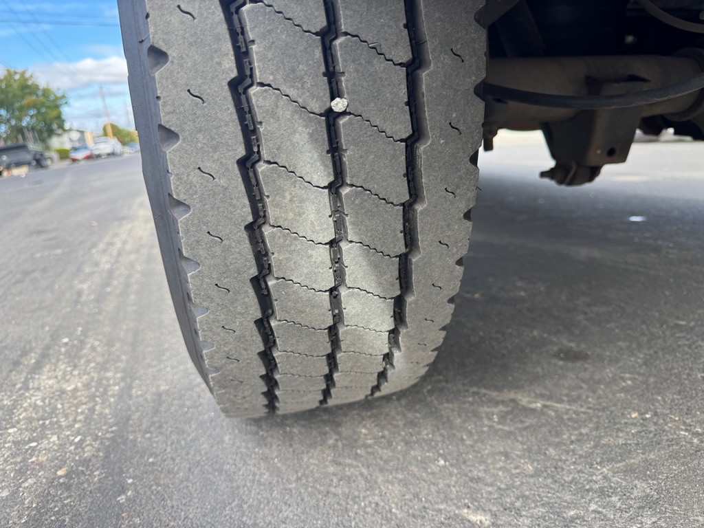 2017 GMC Savana Image 5