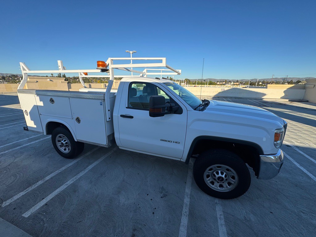 2015 GMC Sierra Image 2
