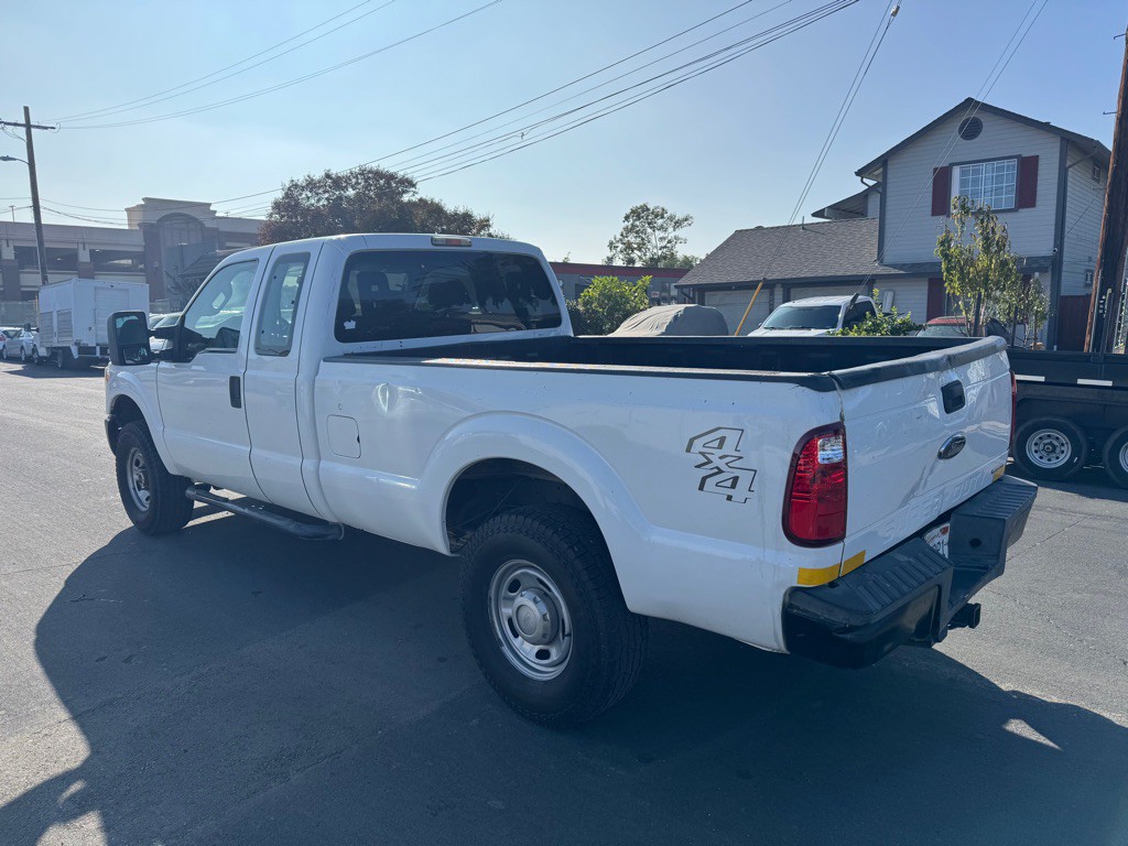 2015 Ford F-250 Image 2