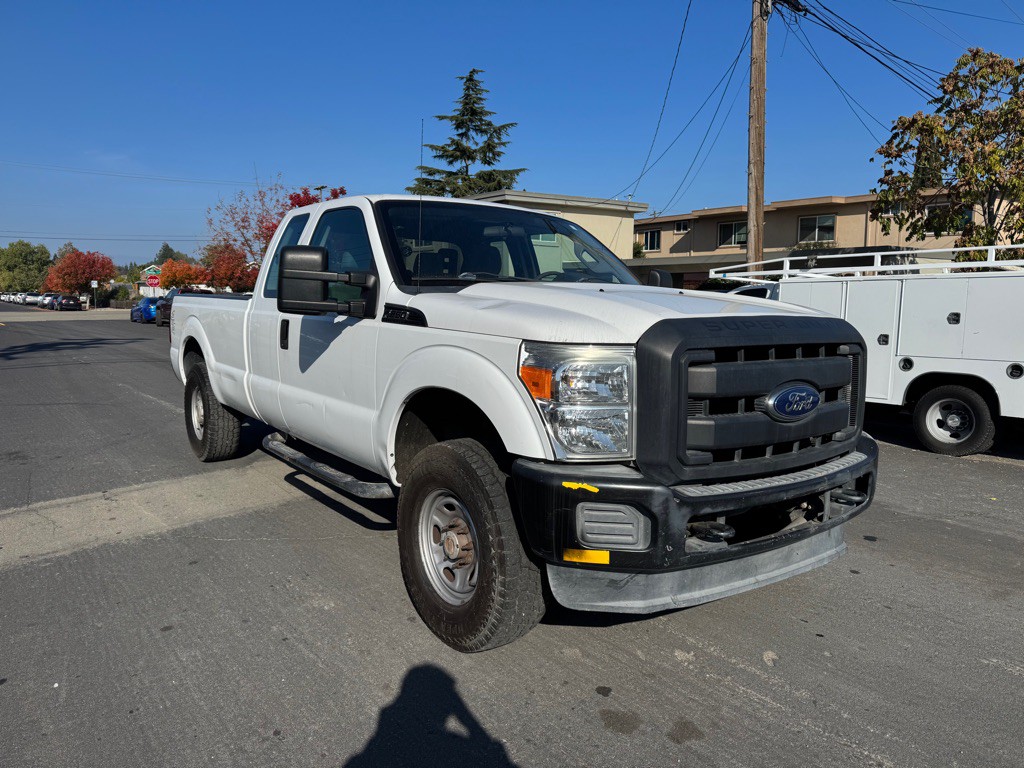 2015 Ford F-250 Image 4